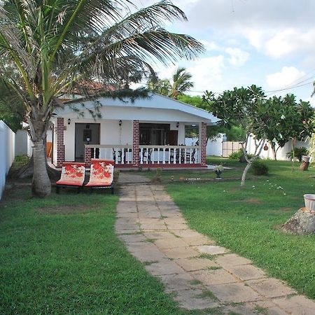 Beach House Mirissa Chambre photo