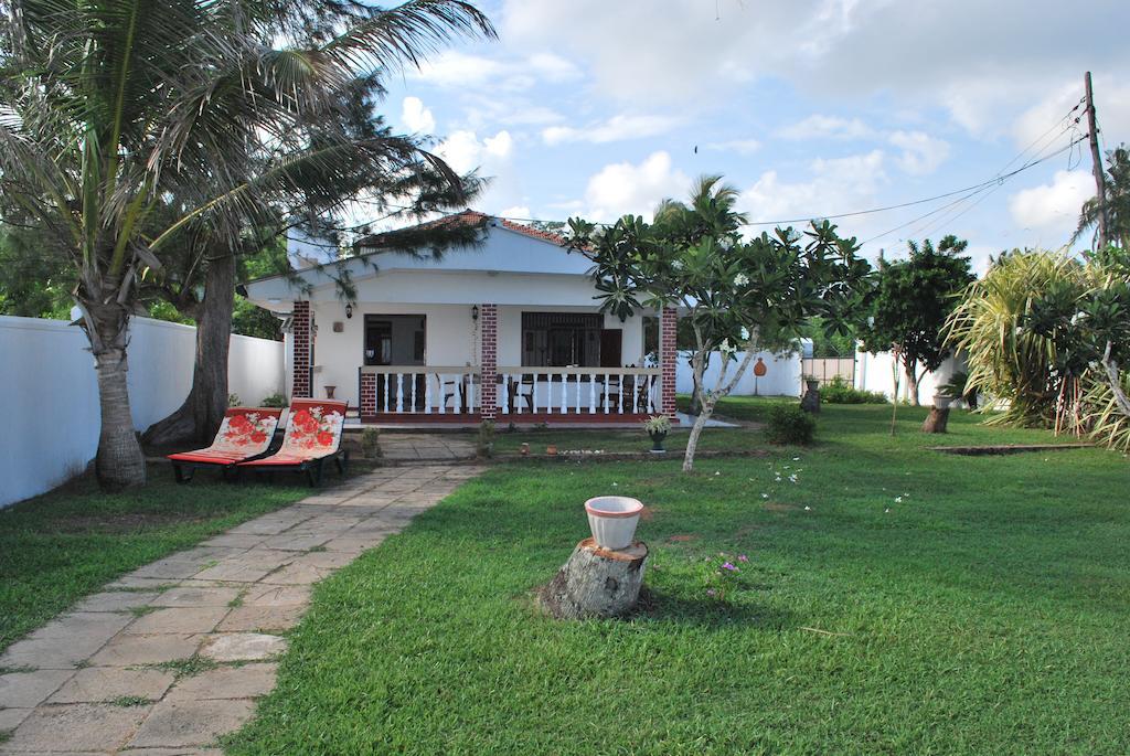 Beach House Mirissa Chambre photo